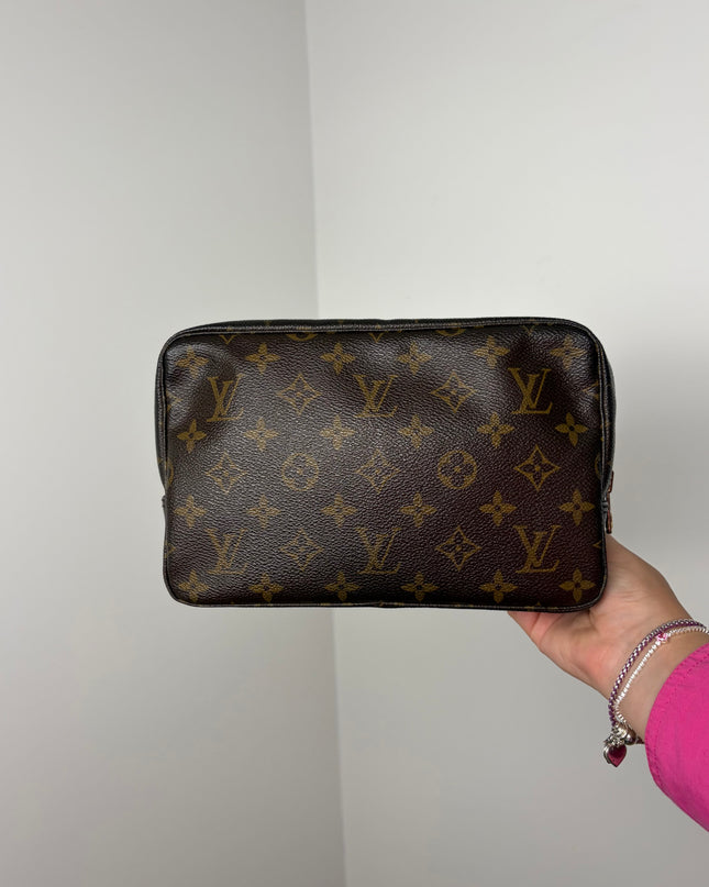 Trousse de toilette 23cm Louis Vuitton