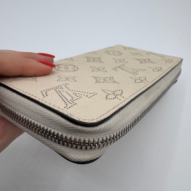 Portefeuille Louis Vuitton Zippy cuir mahina