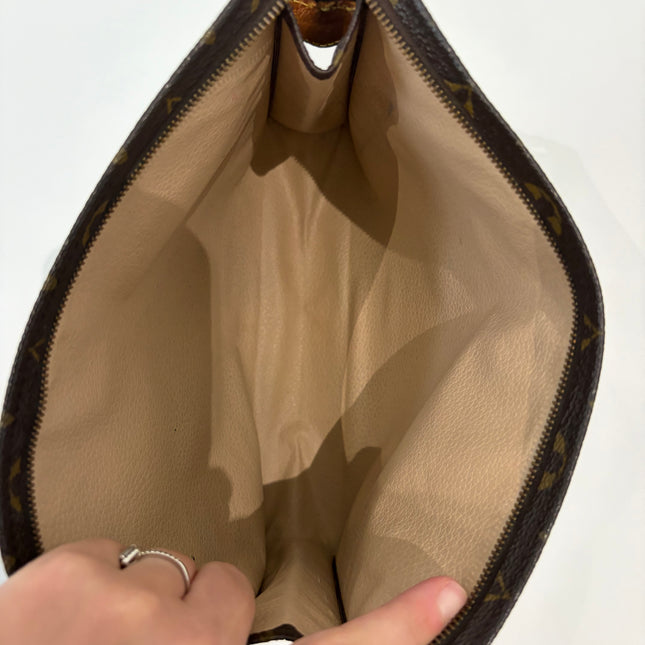 Poche Toilette Louis Vuitton Monogram 25