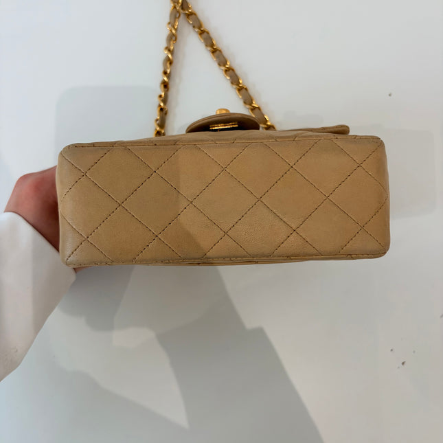 Sac Chanel Timeless Mini Square Beige