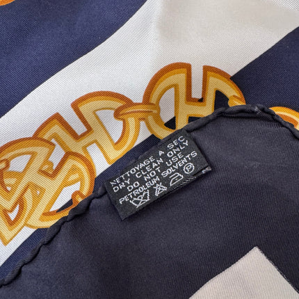 Carré de soie Celine 68cm