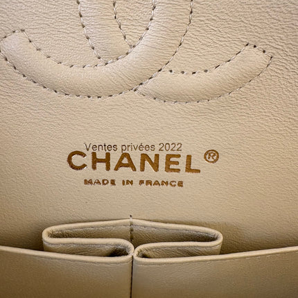 Sac Chanel Timeless jaune pâle 23 cm