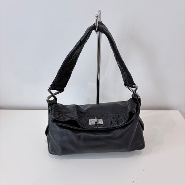 Sac Chanel épaule souple noir fermoir 2.55