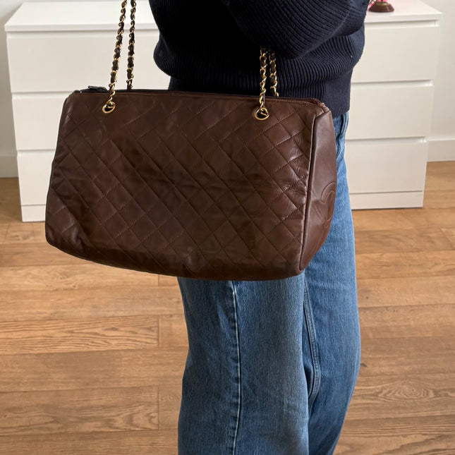 Sac shopping Chanel vintage chocolat