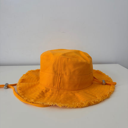 Le Bob Jacquemus « Artichaut »Jaune Orangé