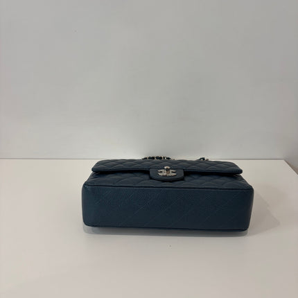 Sac Chanel Timeless 11.12 Cuir Caviar bleu