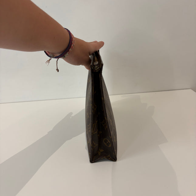 Poche Toilette Louis Vuitton Monogram 25