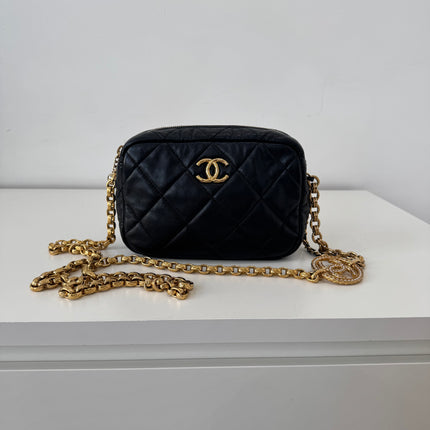 Sac Chanel Caméra matelassé CC