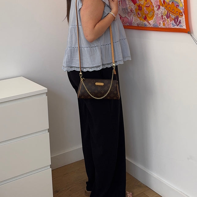 Sac pochette Louis Vuitton Eva Monogram
