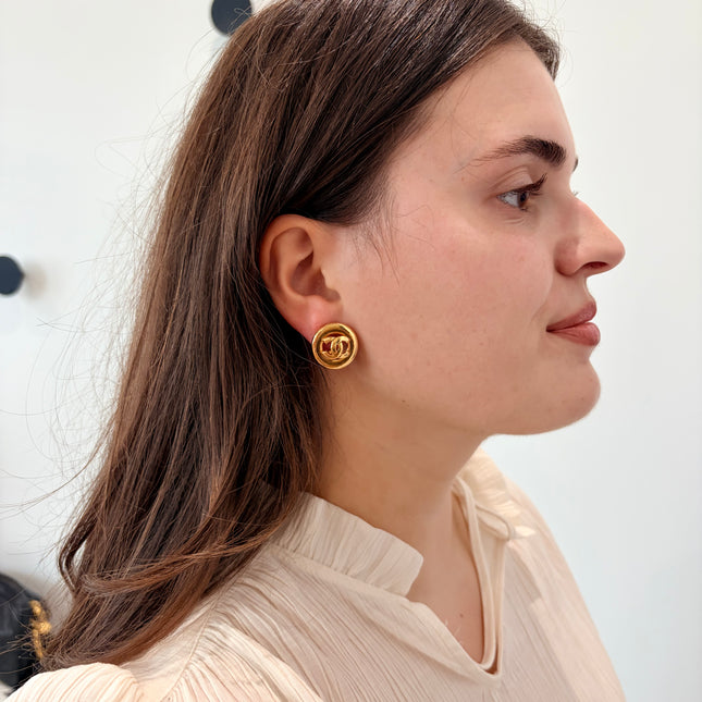 Boucles d’oreilles Chanel clips vintage