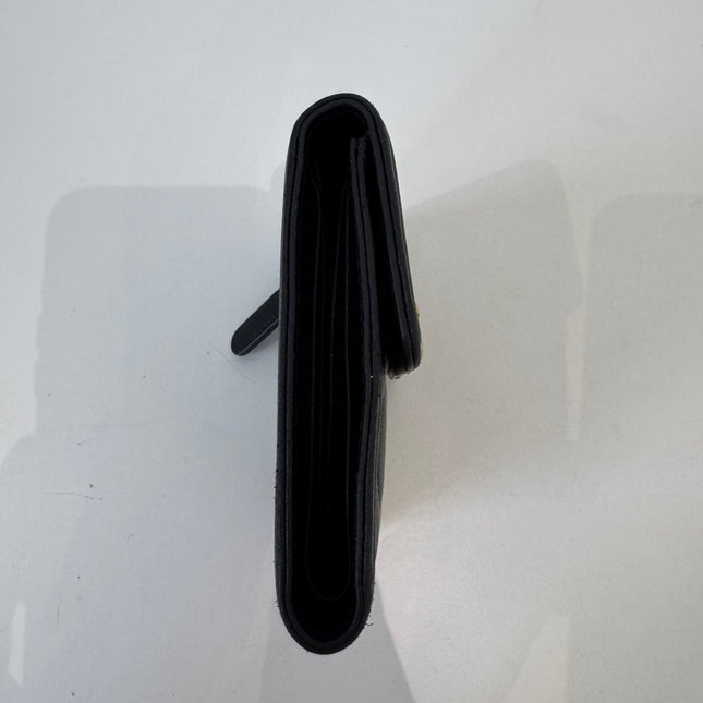 Petit portefeuille Chanel à rabat Boy noir