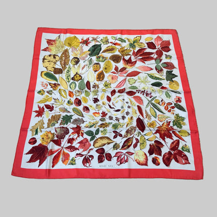 Carré Hermès Feuilles d’Automne 90 cm