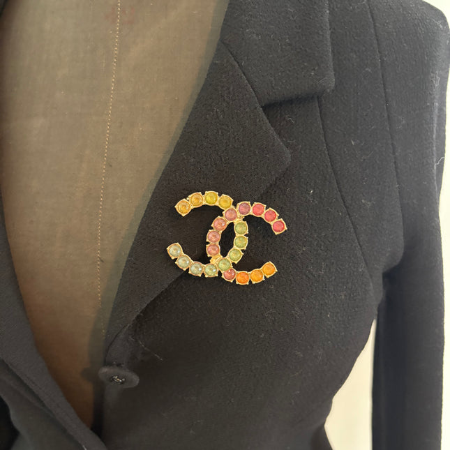 Broche Chanel double C