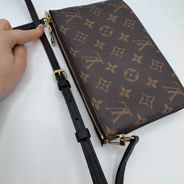 Pochette double zip Louis Vuitton