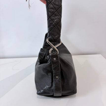Sac Chanel épaule souple noir fermoir 2.55