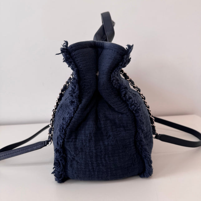 Cabas Chanel Deauville navy blue