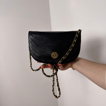Sac Chanel Demie lune vintage