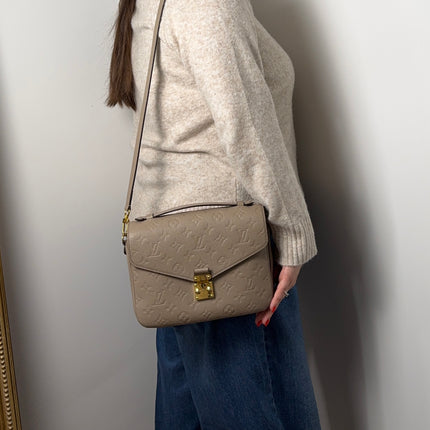 Sac Louis Vuitton Métis Cuir Empreinte tourterelle