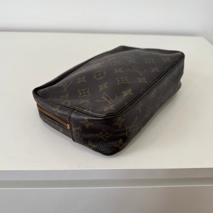 Trousse de toilette Louis Vuitton 23cm Monogram