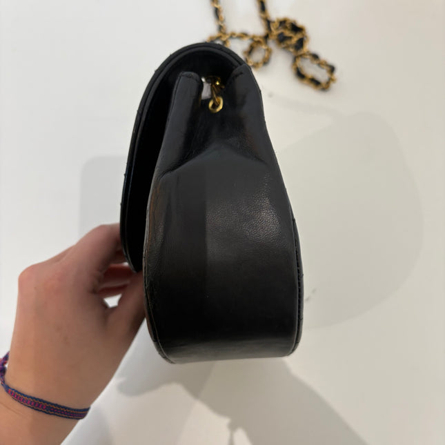 Sac Chanel Demi lune vintage