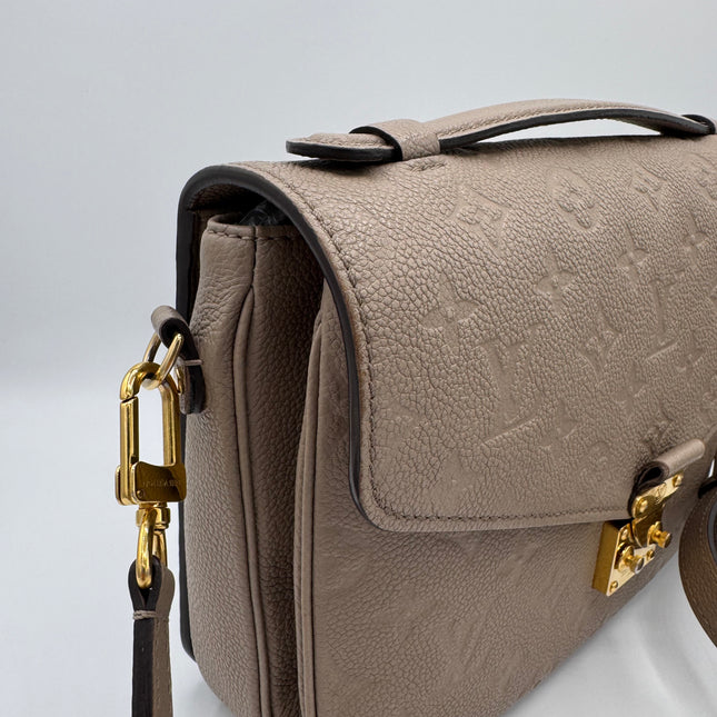Sac Louis Vuitton Métis Cuir Empreinte tourterelle