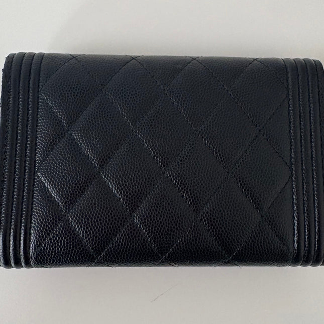 Portefeuille Chanel Boy à rabat
