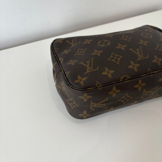 Trousse de toilette Louis Vuitton 23cm