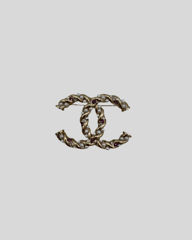 Broche Chanel double c perles