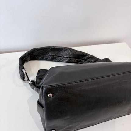 Sac Chanel épaule souple noir fermoir 2.55