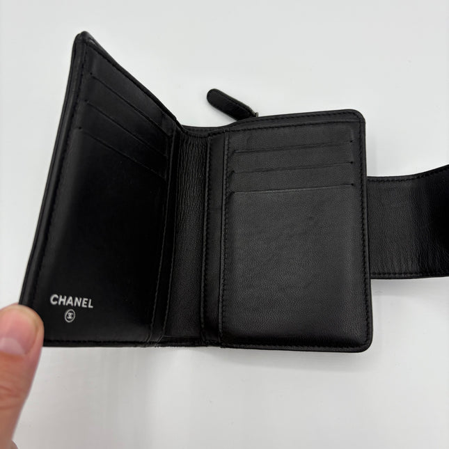 Portefeuille Chanel Boy à rabat