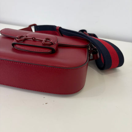 Sac Gucci Horsebit 1955 PM Cuir Rouge Éteint