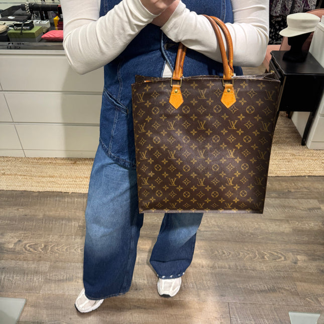 Sac plat Louis Vuitton