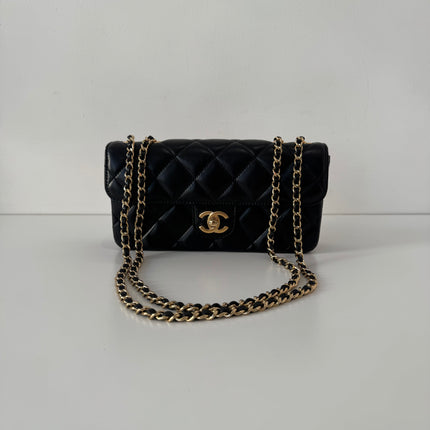Petit sac chanel à rabat noir