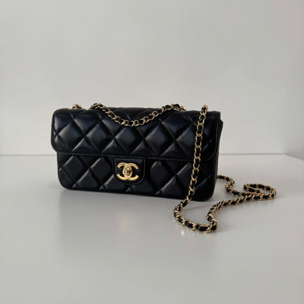Petit sac chanel à rabat noir