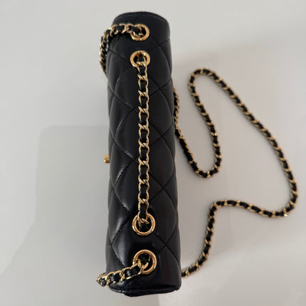 Petit sac chanel à rabat noir