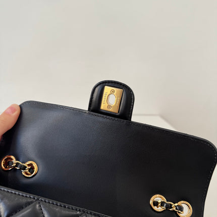 Petit sac chanel à rabat noir