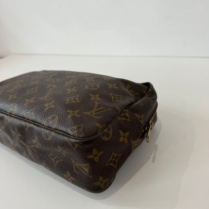 Trousse de toilette Louis Vuitton 28 Monogram
