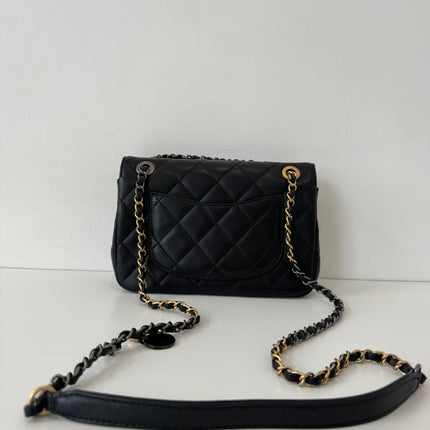 Mini Sac Chanel timeless Coco clips noir