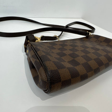 Sac Pochette Louis Vuitton Eva damier ébène