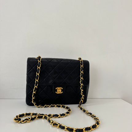 Sac Chanel Timeless vintage 20cm marine